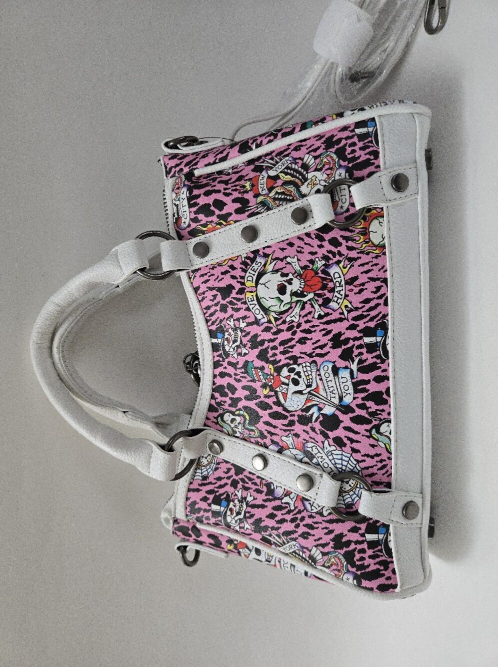 New Ed Hardy Pink Skull Tattoo-Print Shoulder Bag with White Trim - Picture 2 of 6